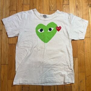 Comme des Garcons Kids White Tee with Green and Red Hearts #654